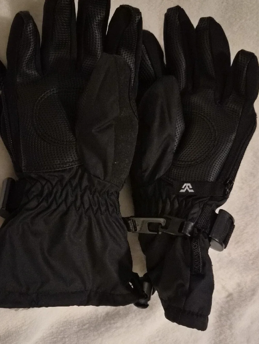 Black Insulated Kid's Ski Gloves